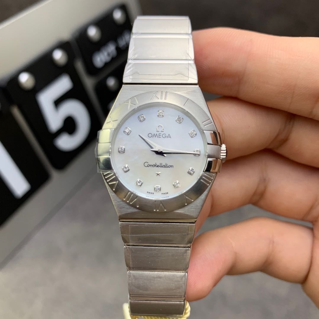 CONSTELLATION QUARTZ 27MM STEEL CASE MOTHER OF PEARL DIAL