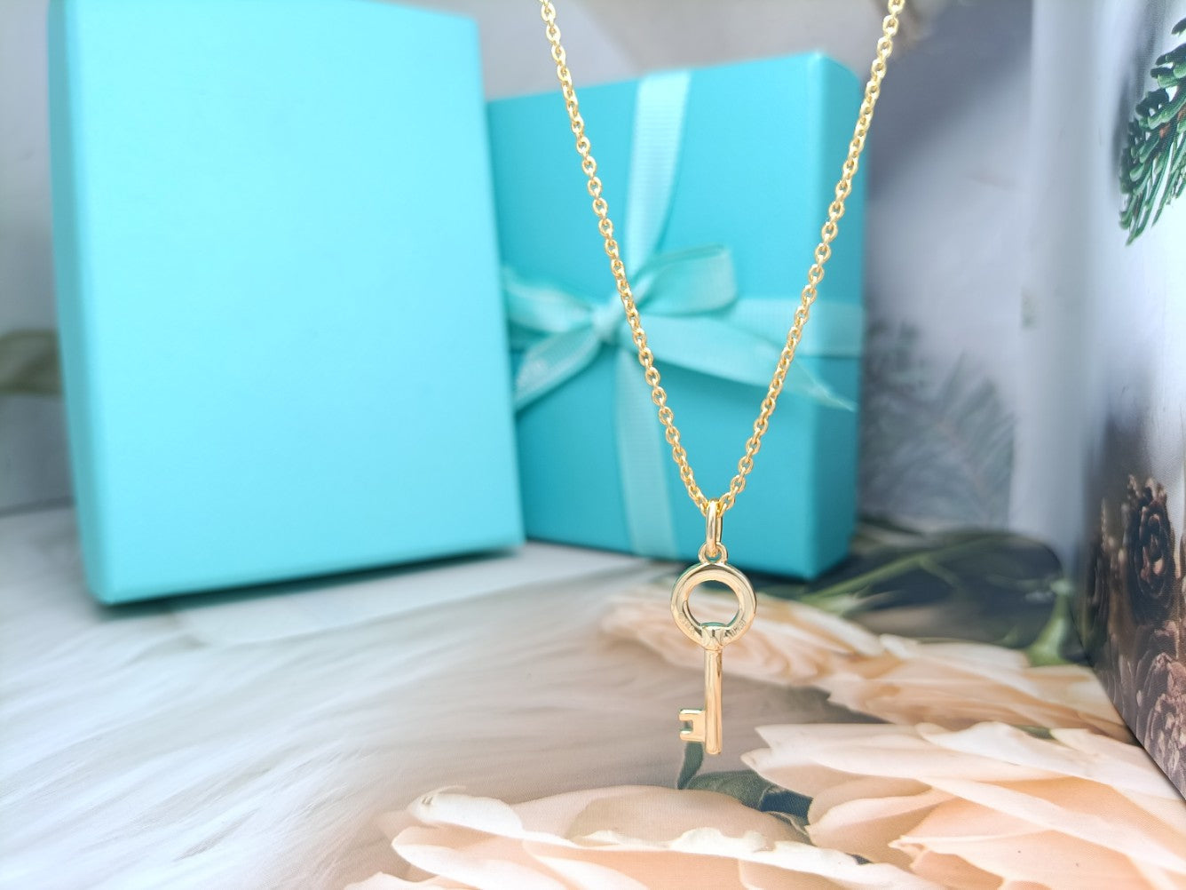 MINI KEY NECKLACE DIAMOND