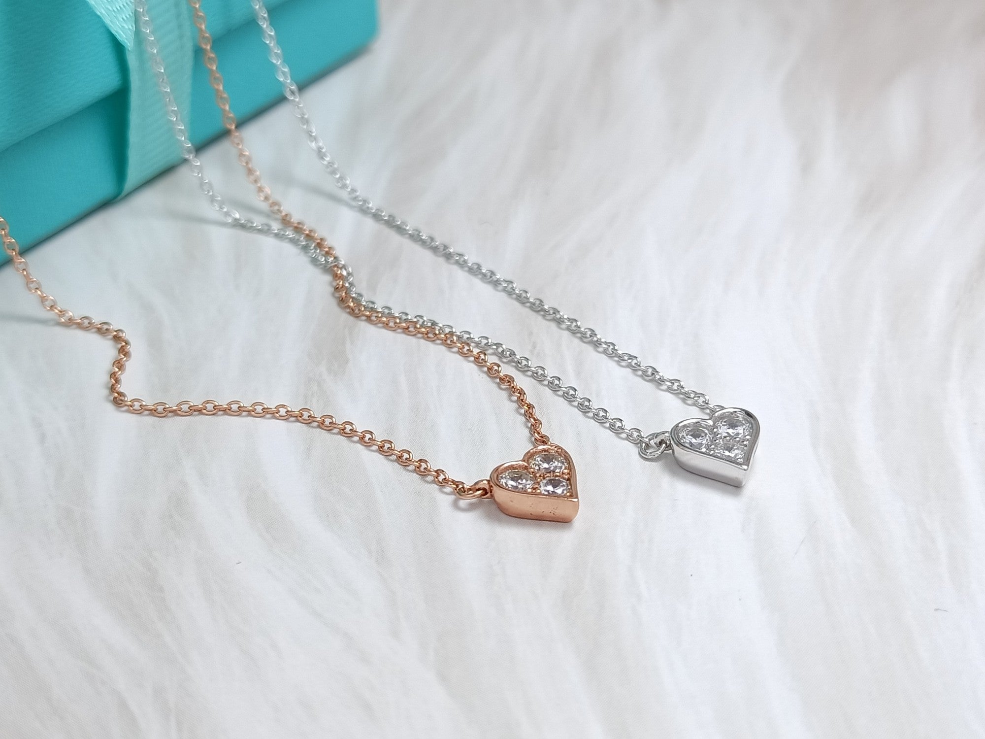 HEART 3 DIAMONDS PEDANT NECKLACE