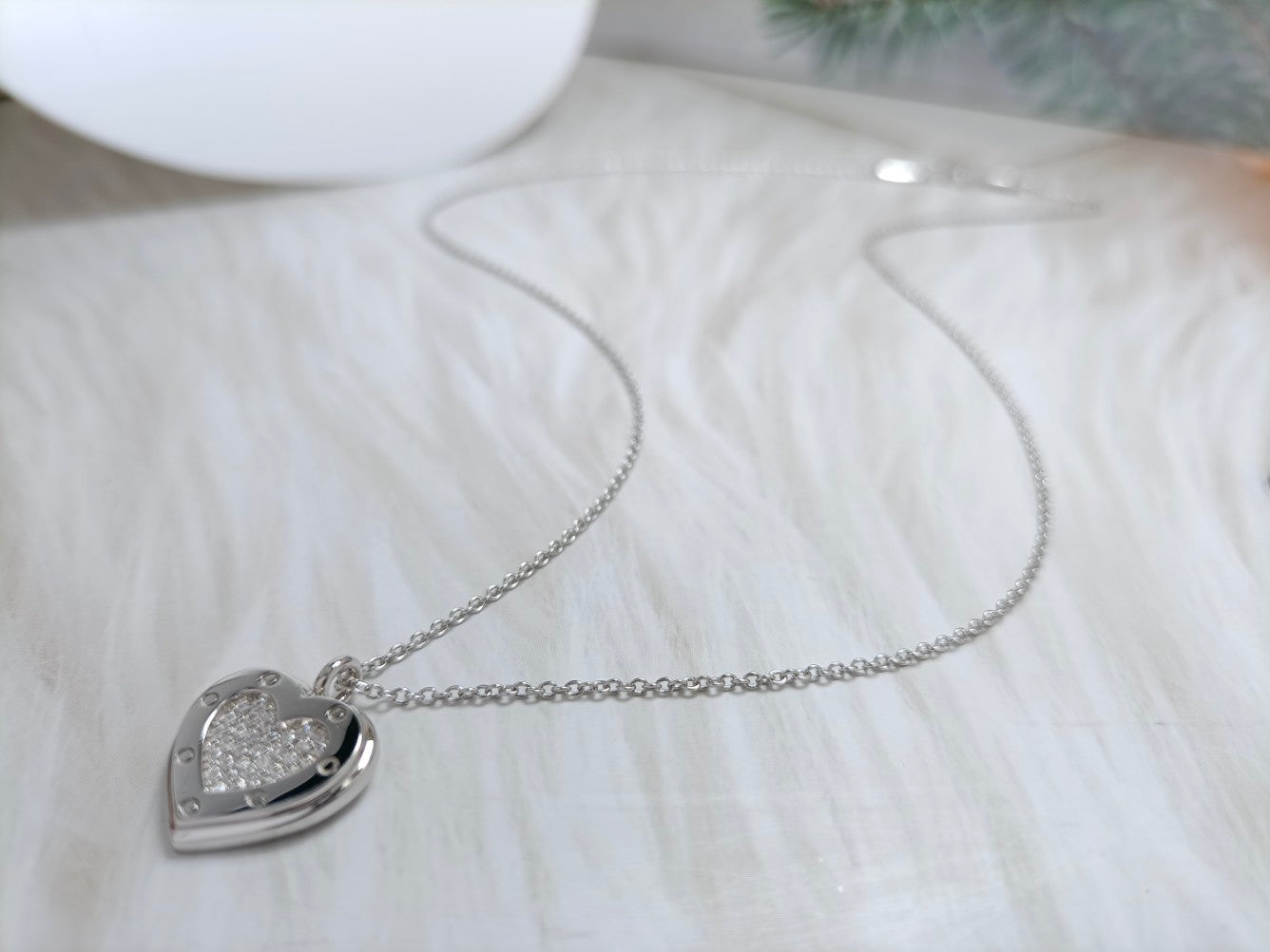 HEART DIAMONDS PEDANT NECKLACE