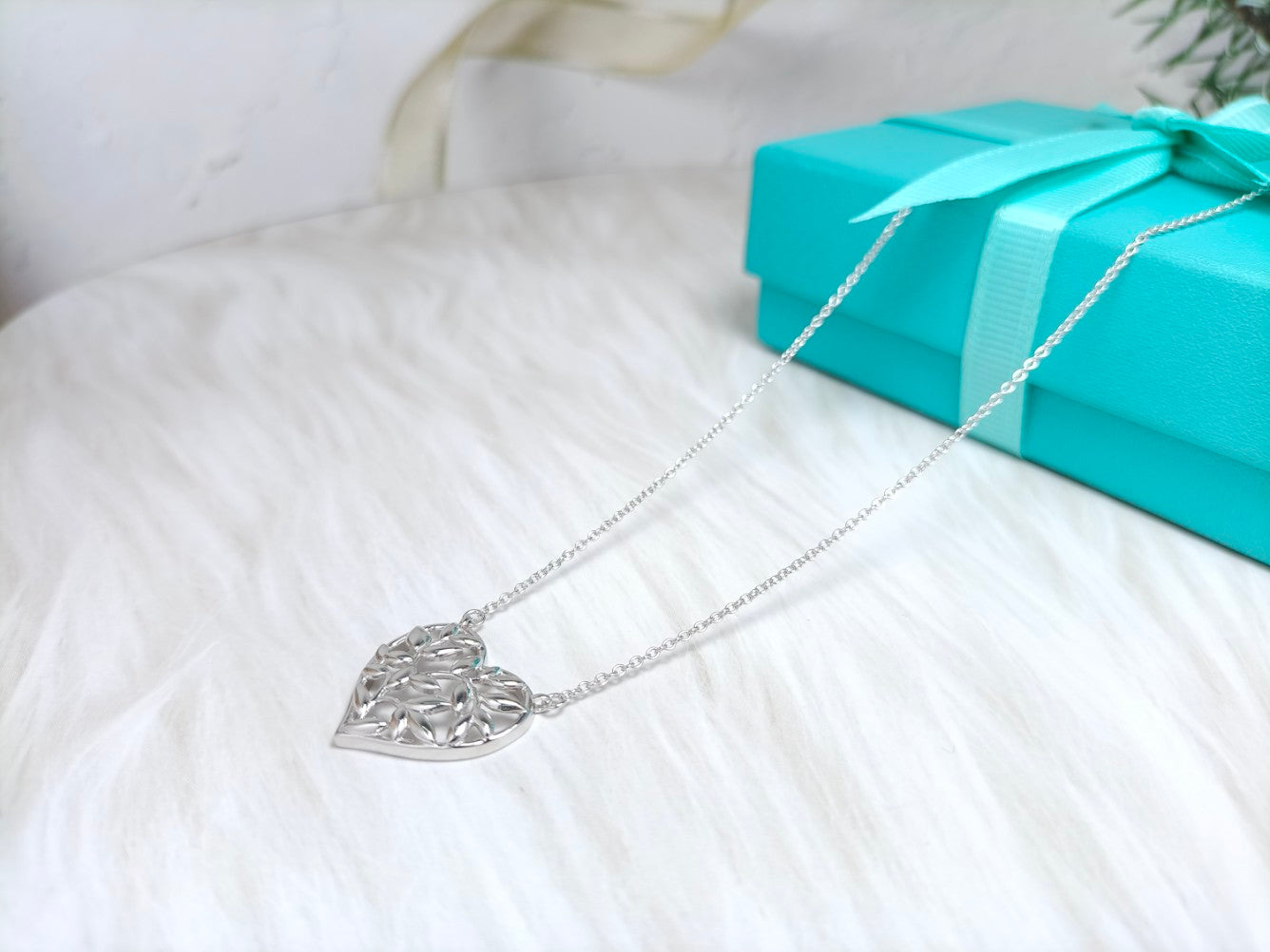 HEART LEAF PEDANT NECKLACE