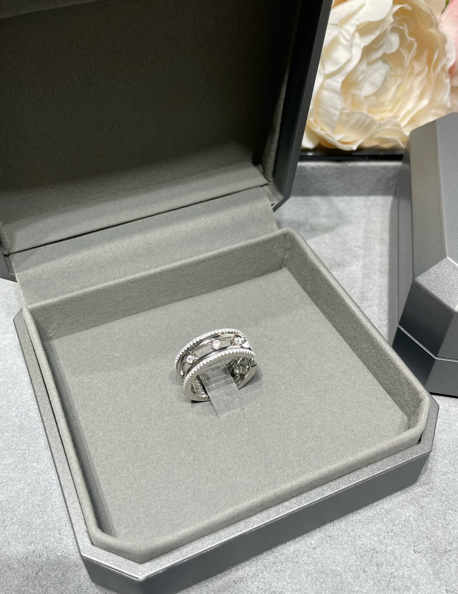 MOVE 10TH DIAMOND OPEN RING