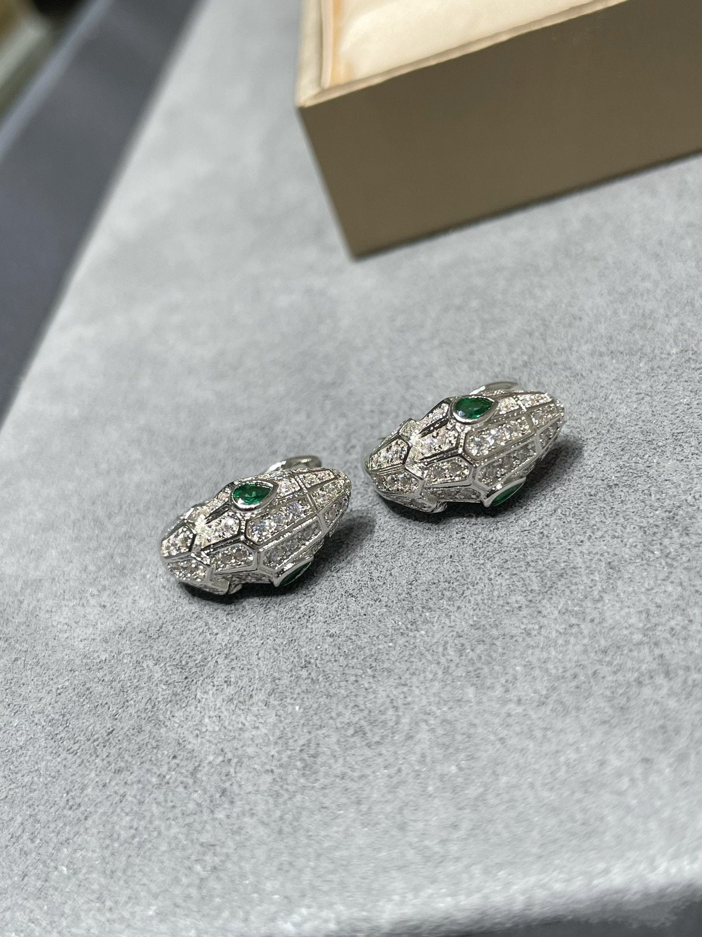 BVL SILVER DIAMOND SMALL SERPENT EARRINGS