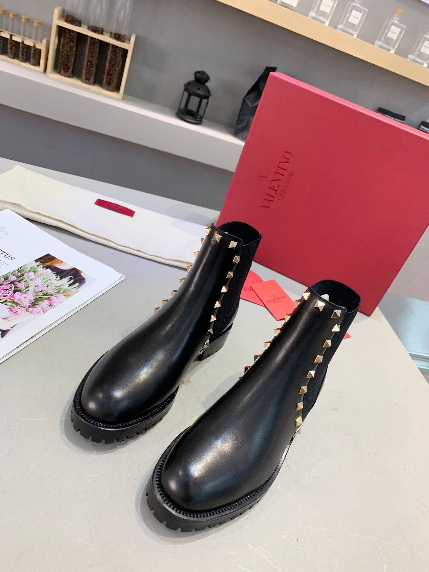 Valentino Women Rockstud Chelsea Boots Black Calfskin 875611