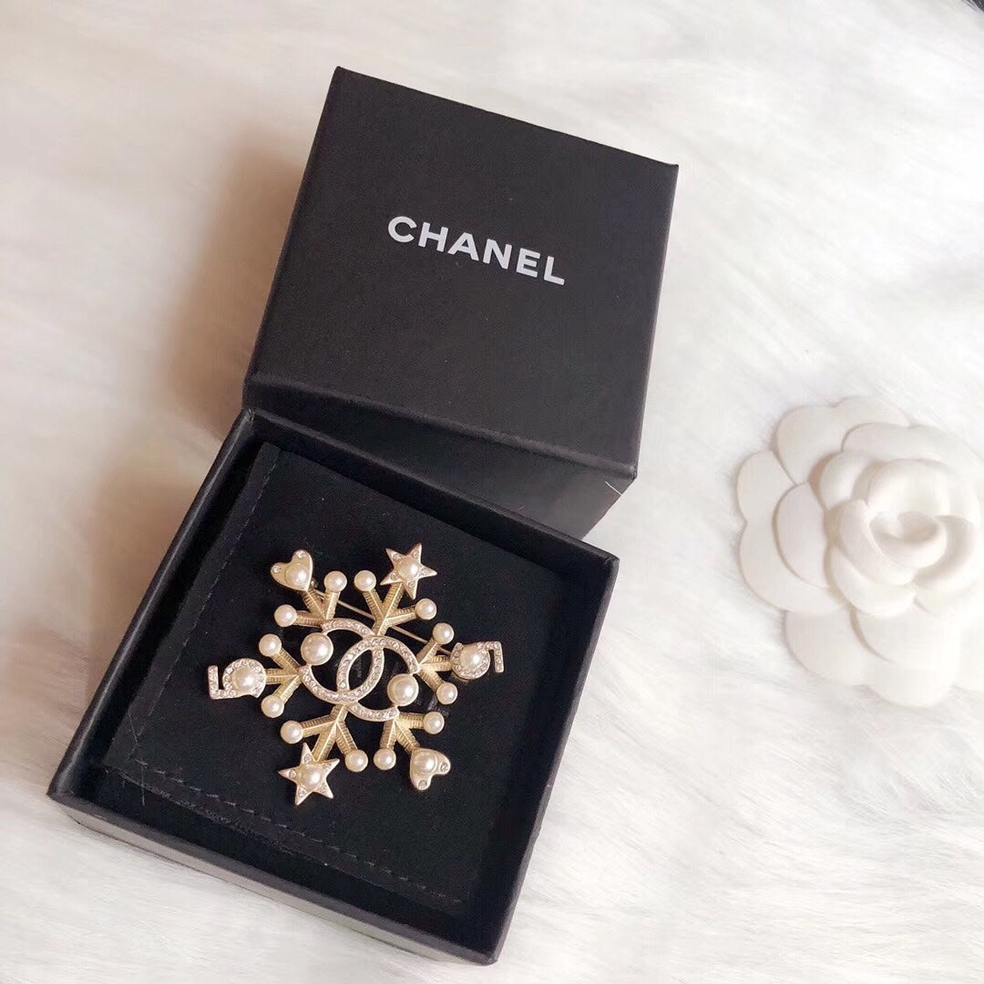CC Brooch 157230
