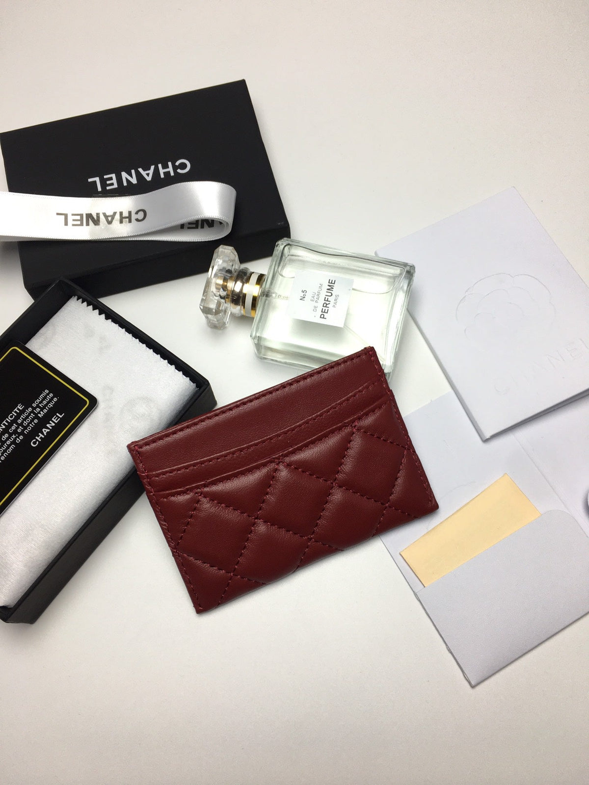 CC CARD HOLDER 11.2 GARNET CALFSKIN SILVER ICON