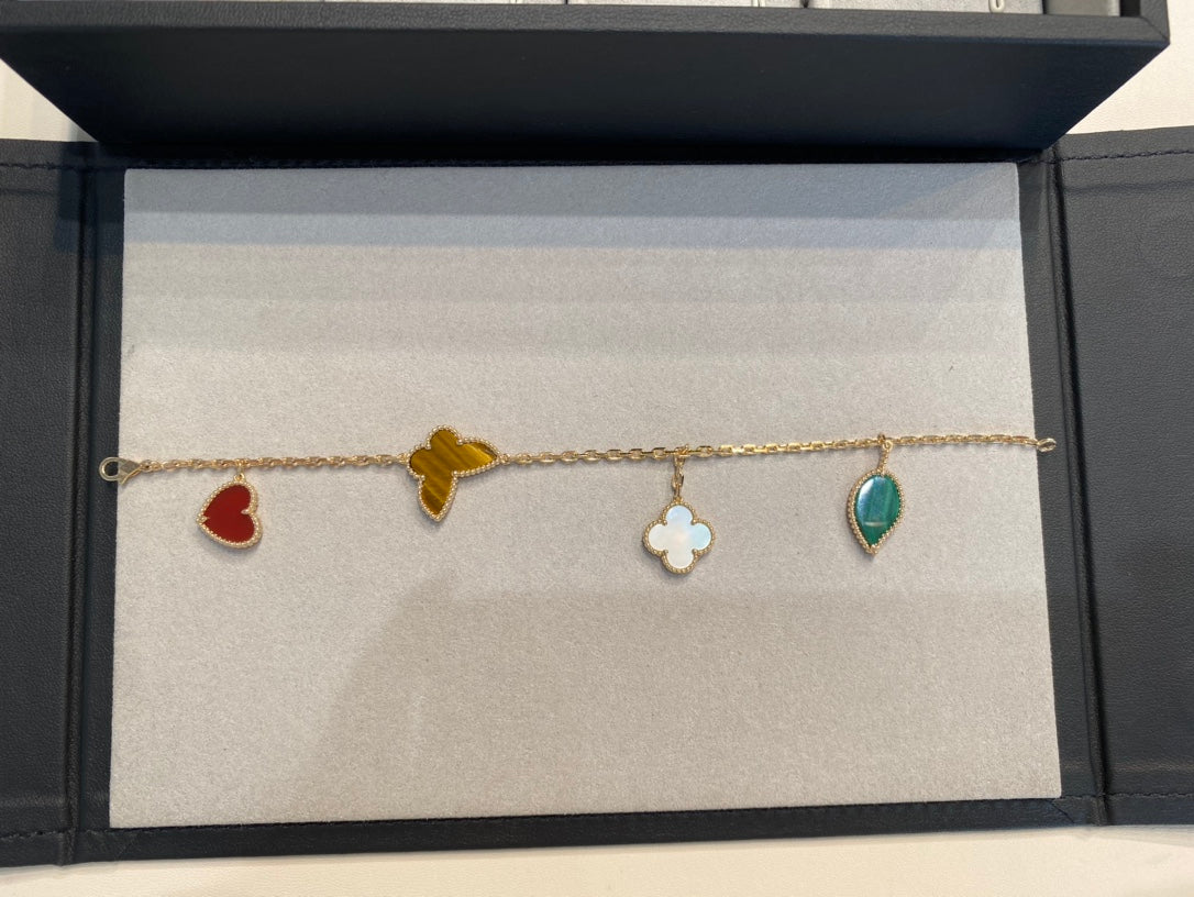 VCA Lucky Vintage 4 Motifs Gold Bracelet