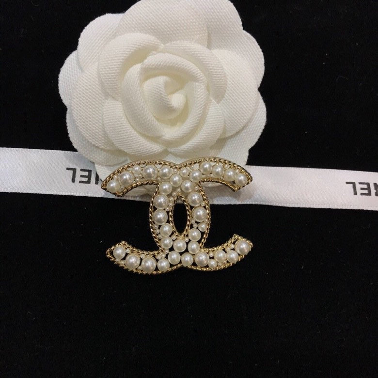 CC Brooch 156080