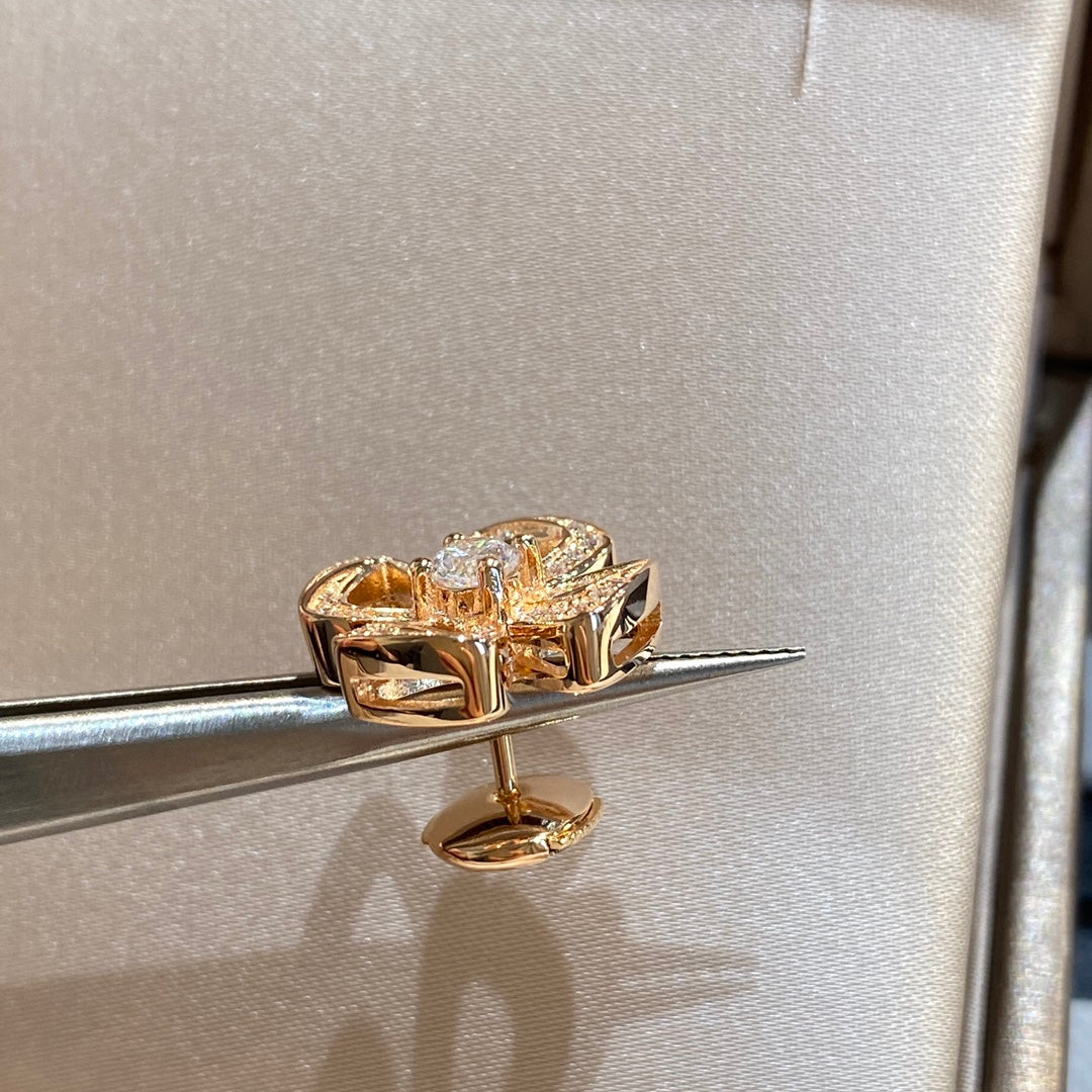 BVL FIOREVER DIAMOND STUD EARRINGS