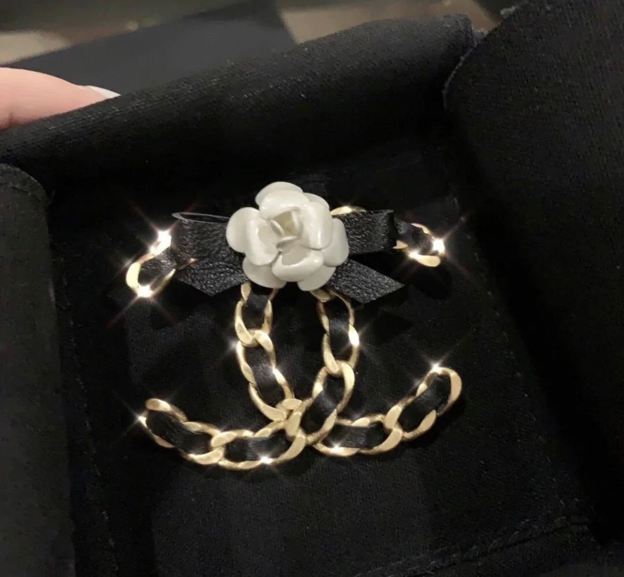 CC Brooch Gold 158839