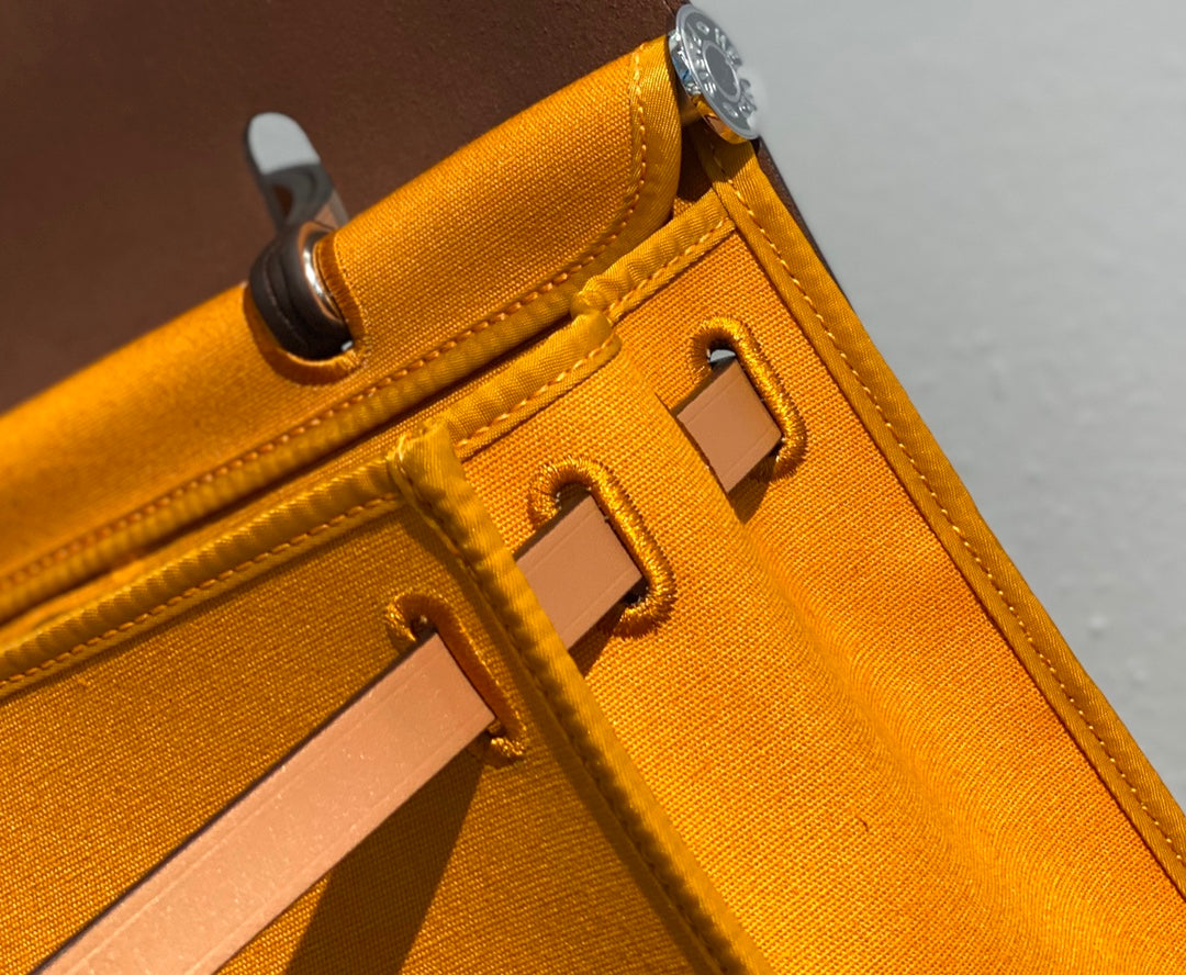 Herbag 31 Toile Dark Yellow Canvas Gold Cowhide Leather