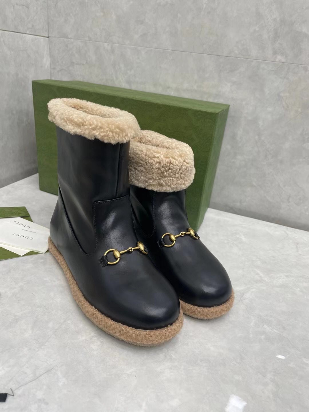 Gucci 2025 Boot Black Beige Sheepskin Wool 564789