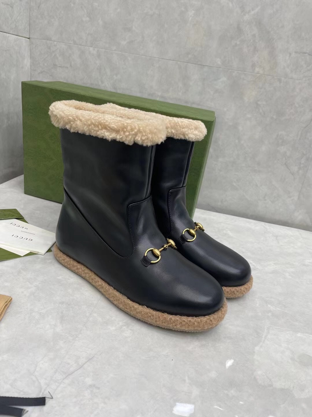 Gucci 2025 Boot Black Beige Sheepskin Wool 564789