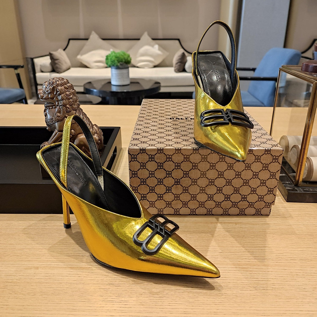 Balenciaga 26s High Heel 100 Gold Patent Leather 681203