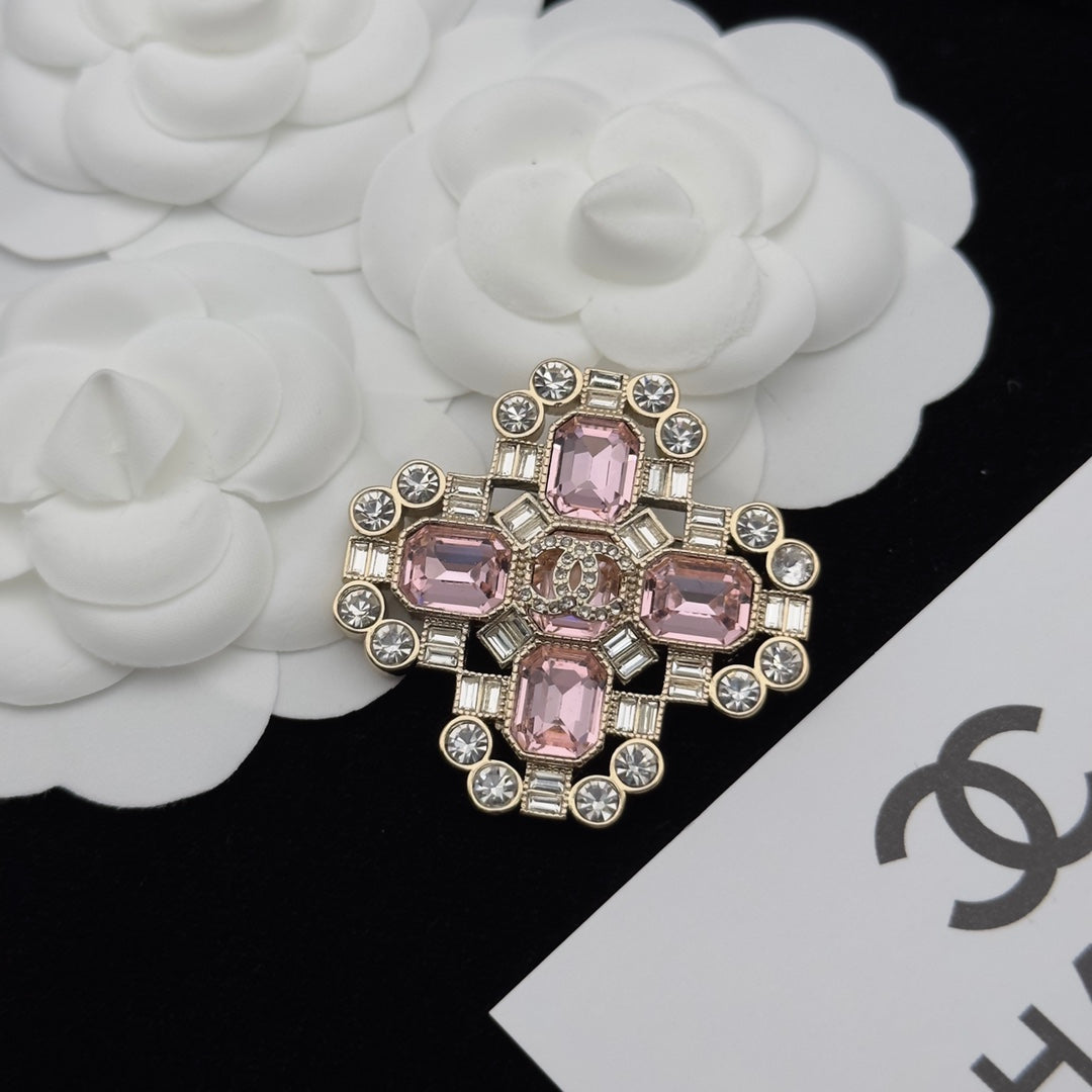 CC Brooch Gold 173155