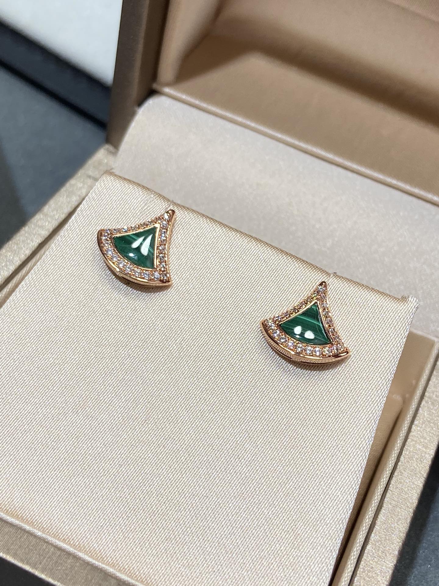 DIVAS DREAM EARRINGS PINK GOLD DIAMOND