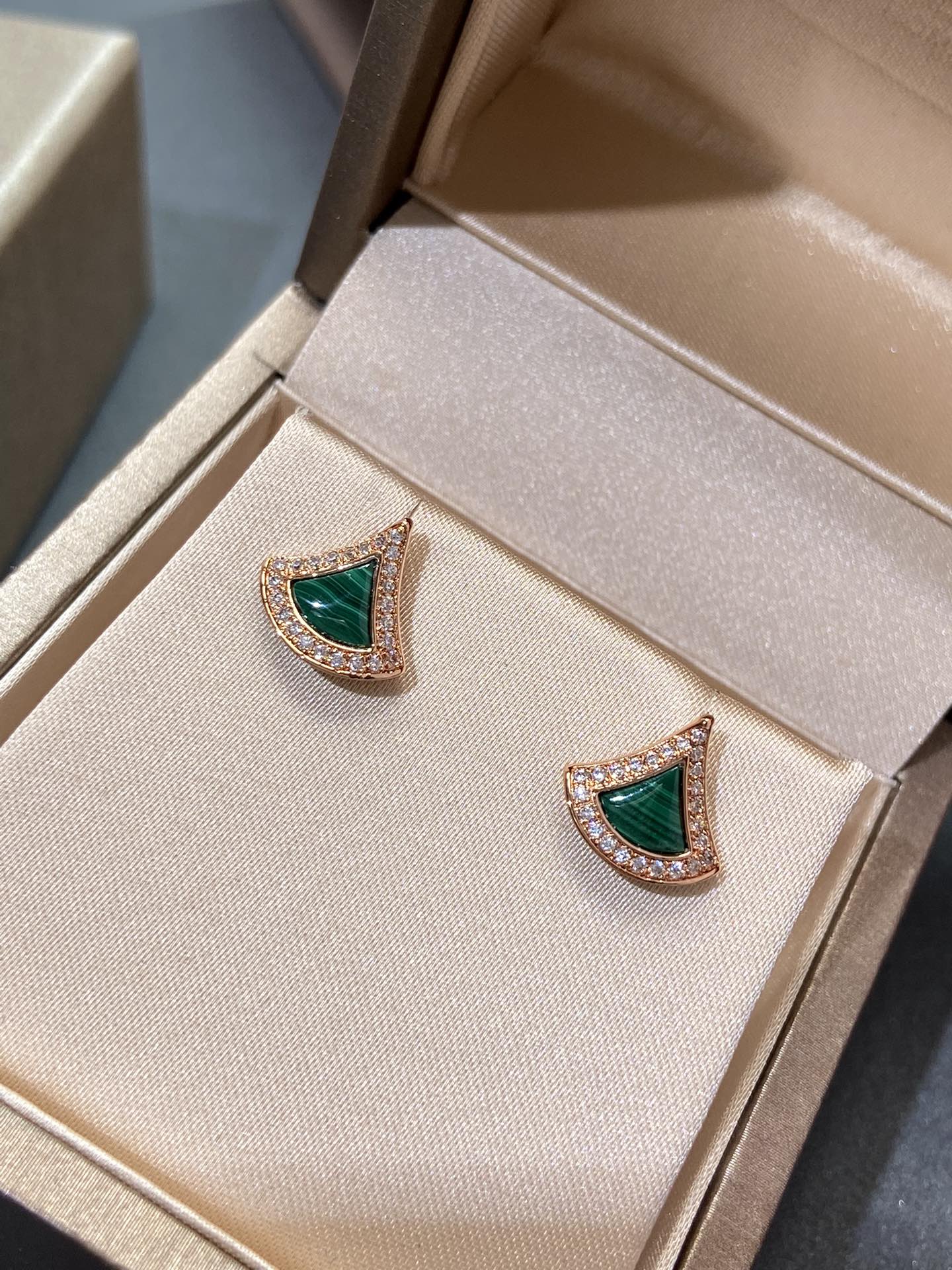 DIVAS DREAM EARRINGS PINK GOLD DIAMOND