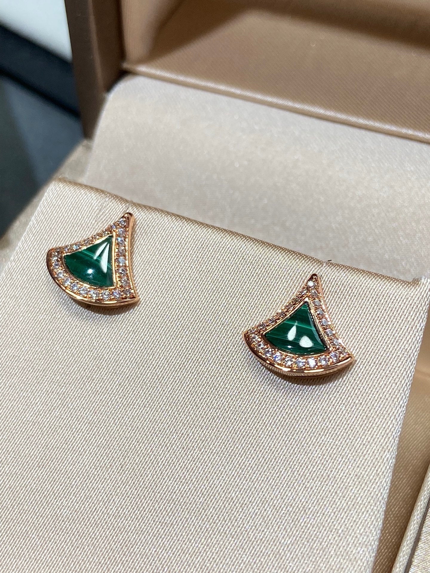 DIVAS DREAM EARRINGS PINK GOLD DIAMOND