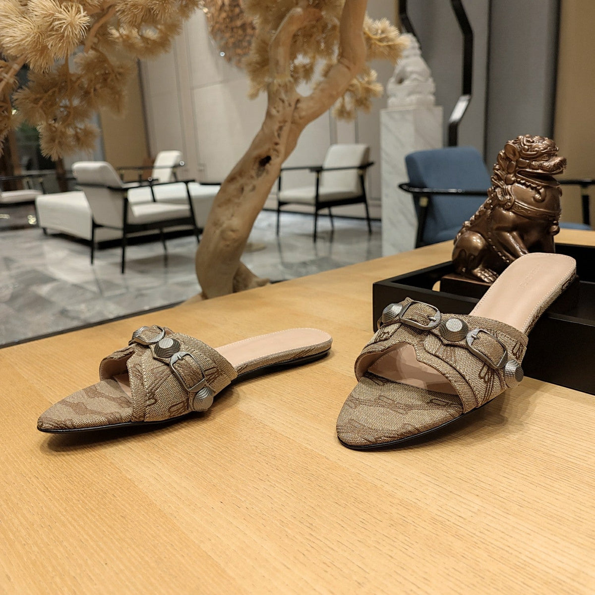 Balenciaga 26s Flat Slippers Light Brown Canvas Leather  681304