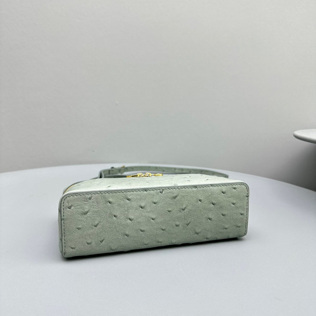 EXTRA POCKET L19 IN PEARL GRAY OSTRICH LEATHER