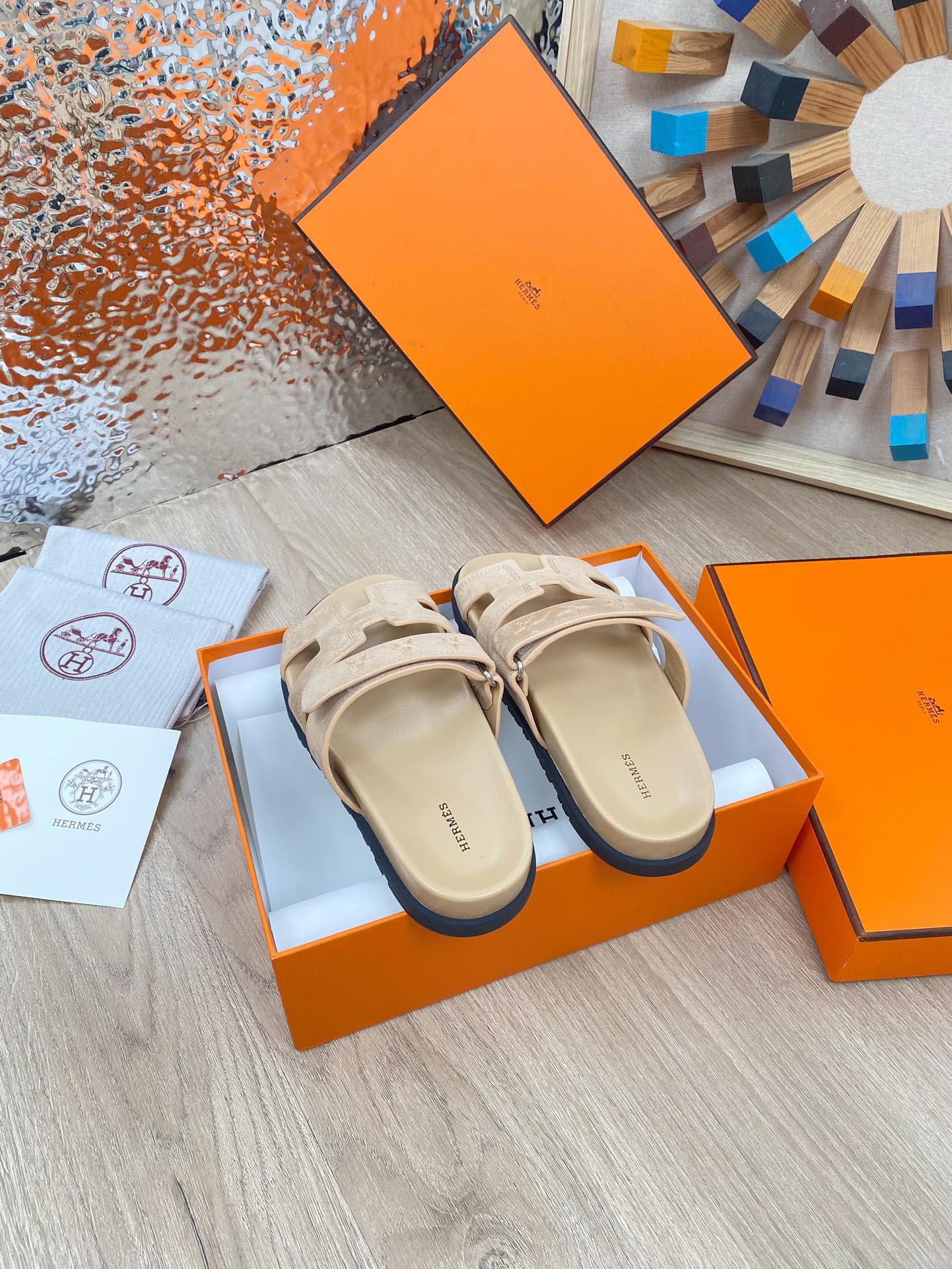 chypre sandal beige suede calfskin white thread embroidered