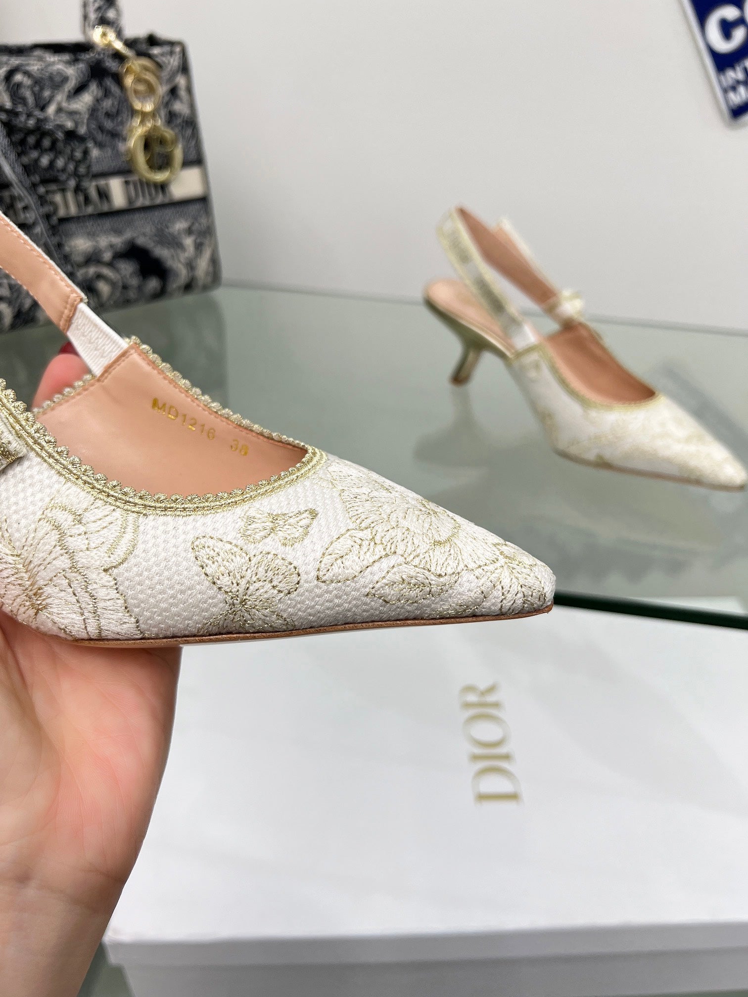 CD 25 Slingback Pump Cream Transparent Mesh