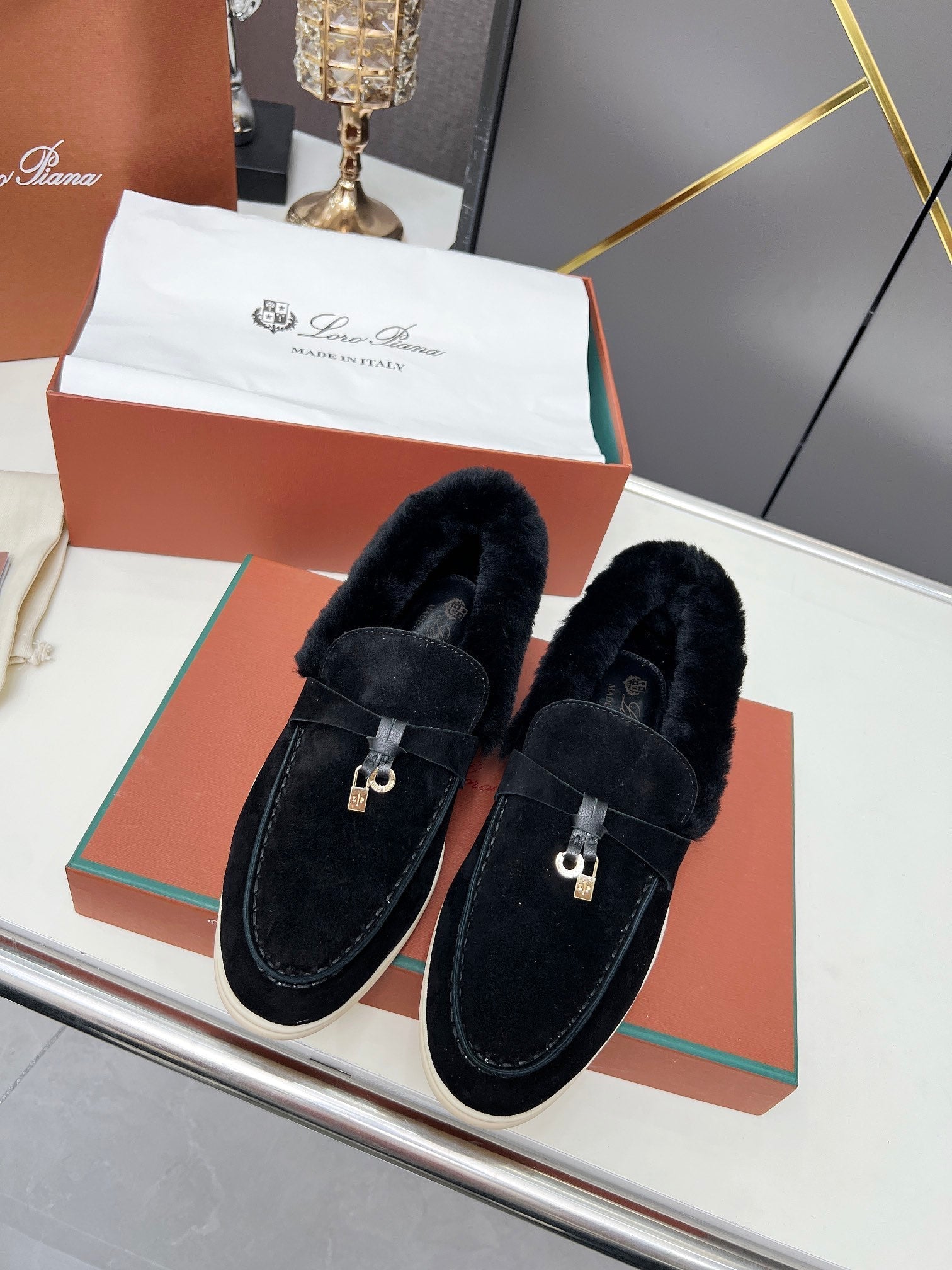 LP Summer Charm Walk Loafer Black Suede Lamb Fur
