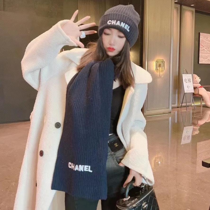 SET HAT AND SCARF IN BLACK WOOL 422599