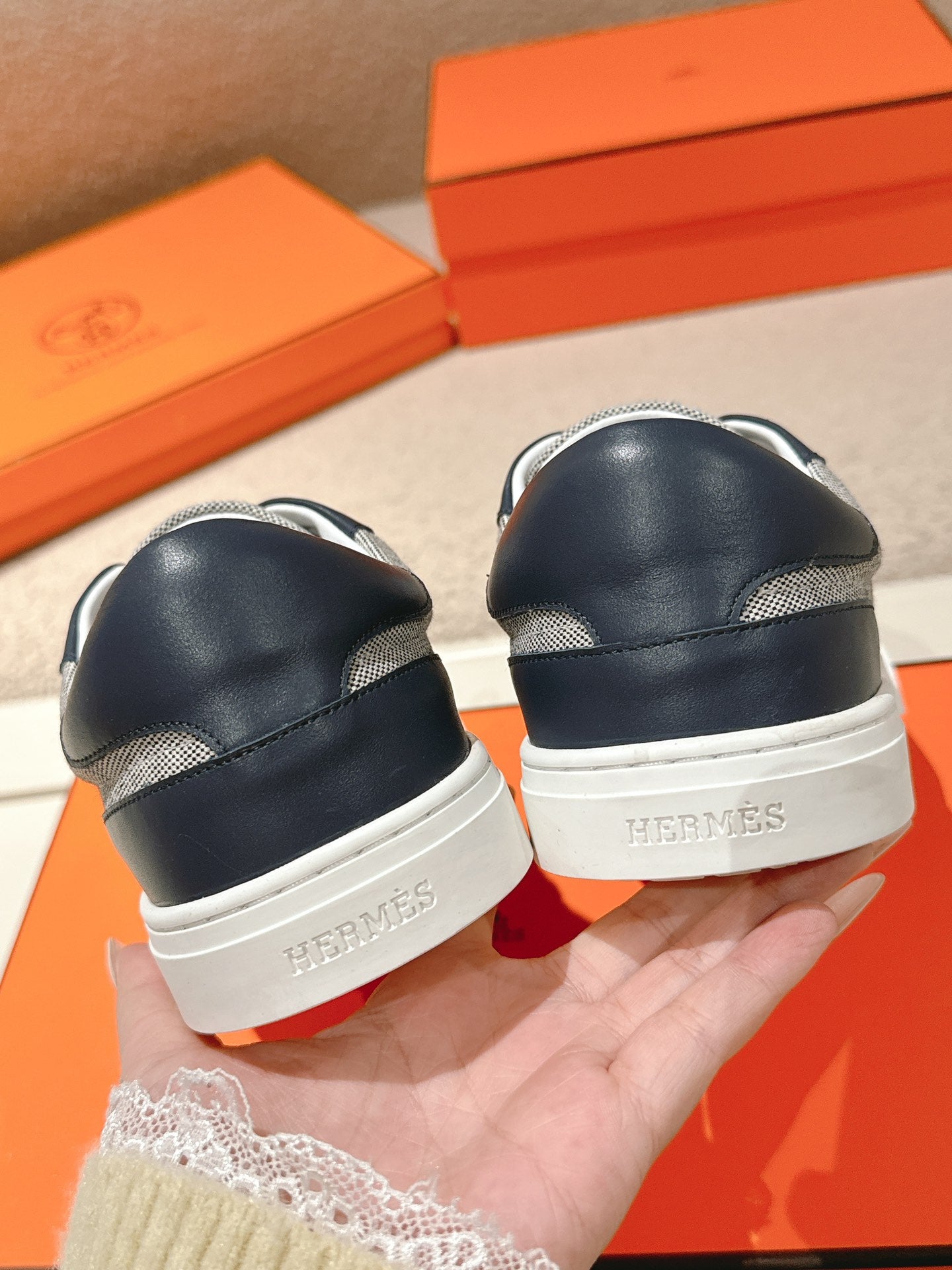 HM 25ss Kelly Buckle Sneakers Navy Blue Gray Cowhide Canvas 577489