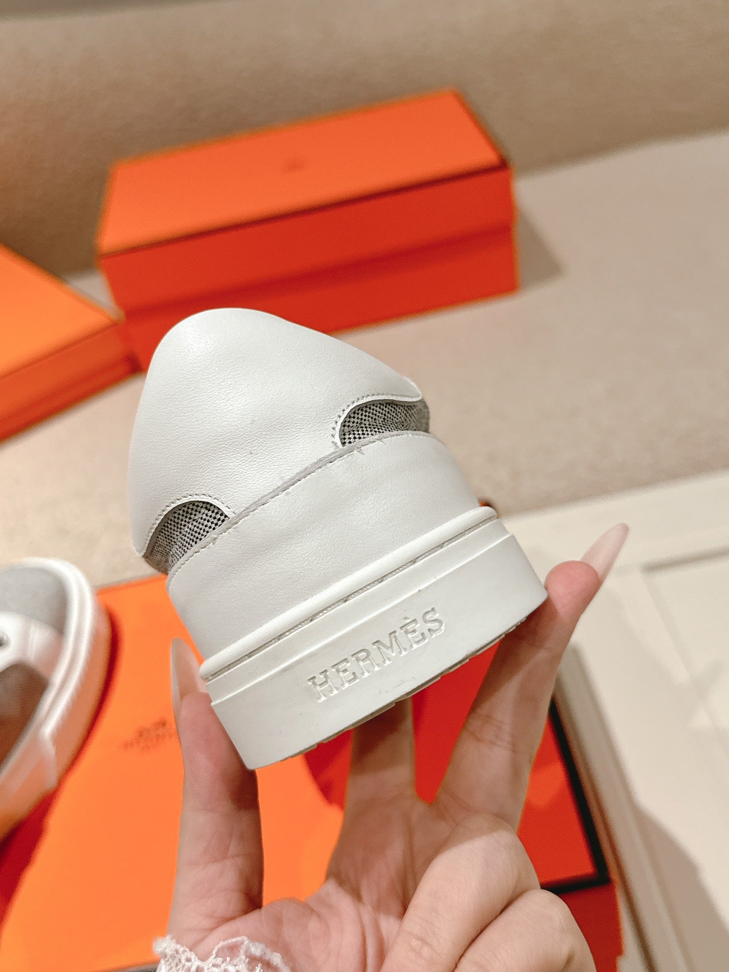 HM 25ss Kelly Buckle Sneakers White Gray Cowhide Canvas 577491