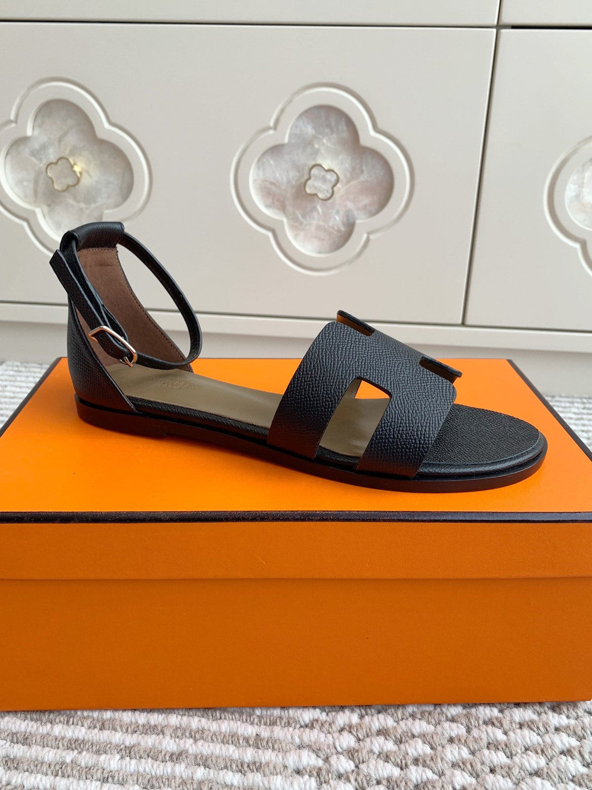 HM 25 Santorini Black Epsom Leather Etoupe Calfskin