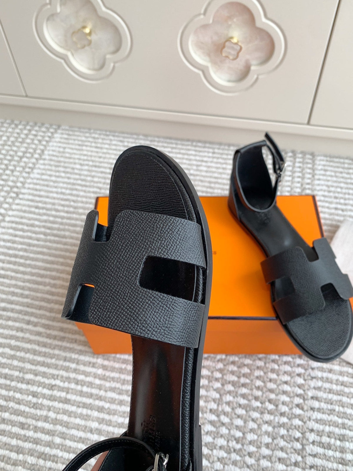 HM Santorini Sandal Black Cowhide 291382