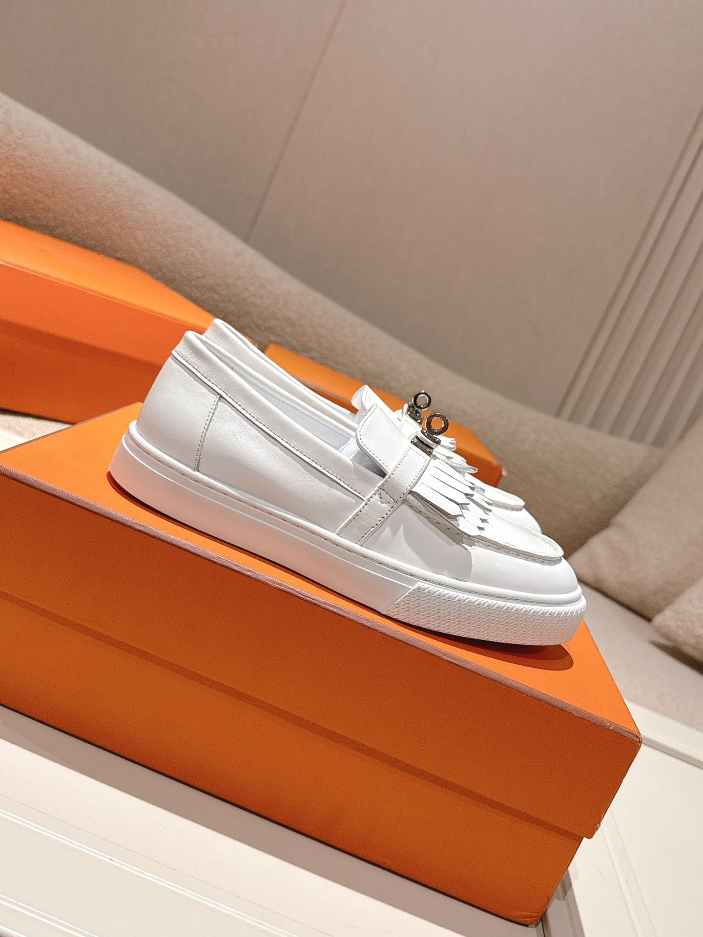 HM 25ss Platform Loafers Kelly Buckle White Cowhide 577475