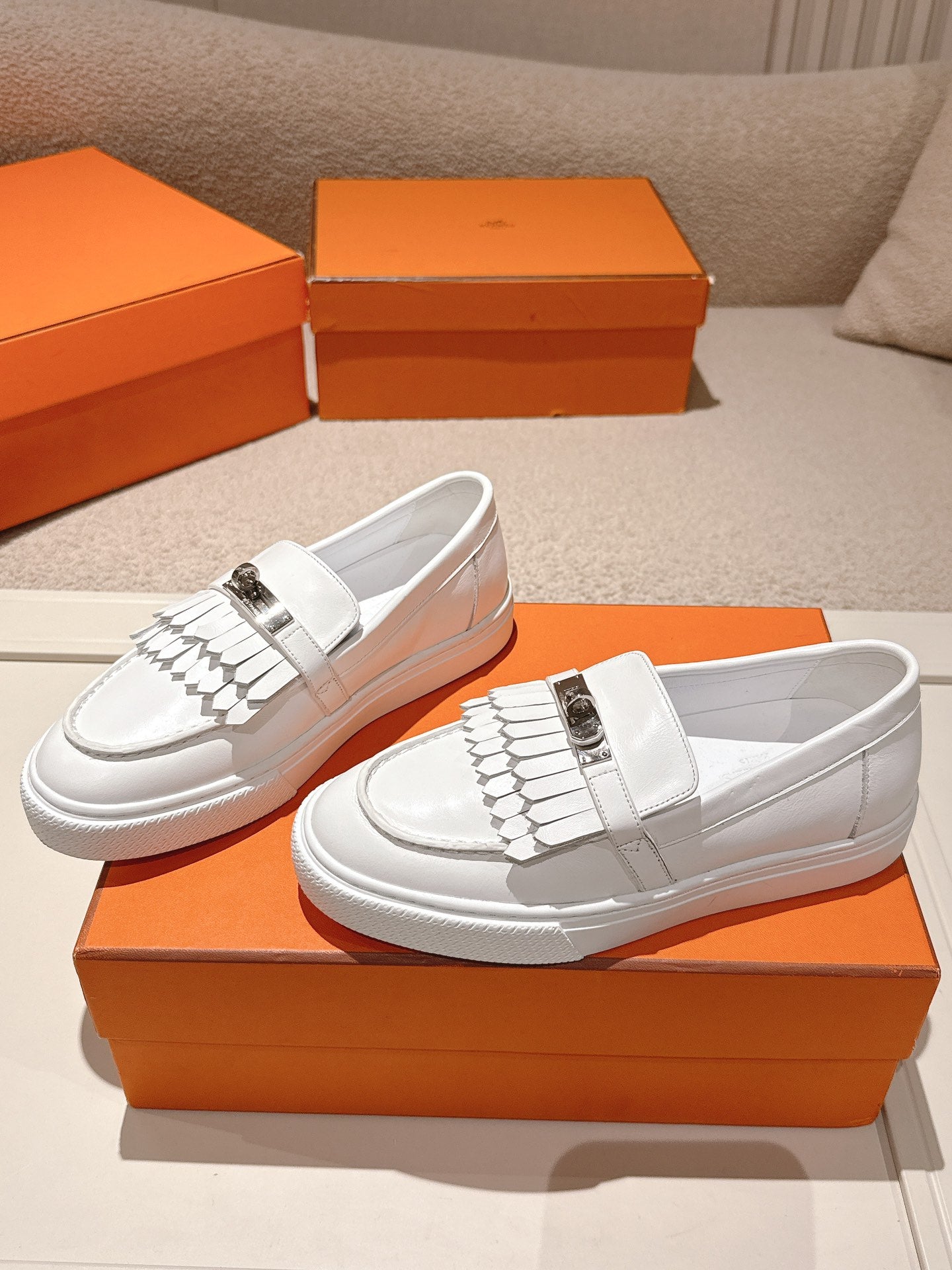 HM 25ss Platform Loafers Kelly Buckle White Cowhide 577475