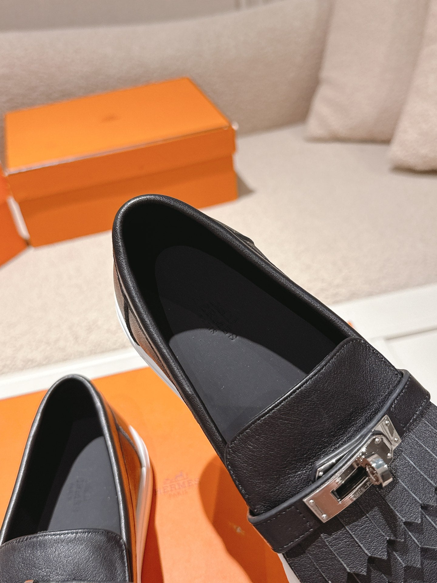 HM 25ss Platform Loafers Kelly Buckle Black Cowhide 577476