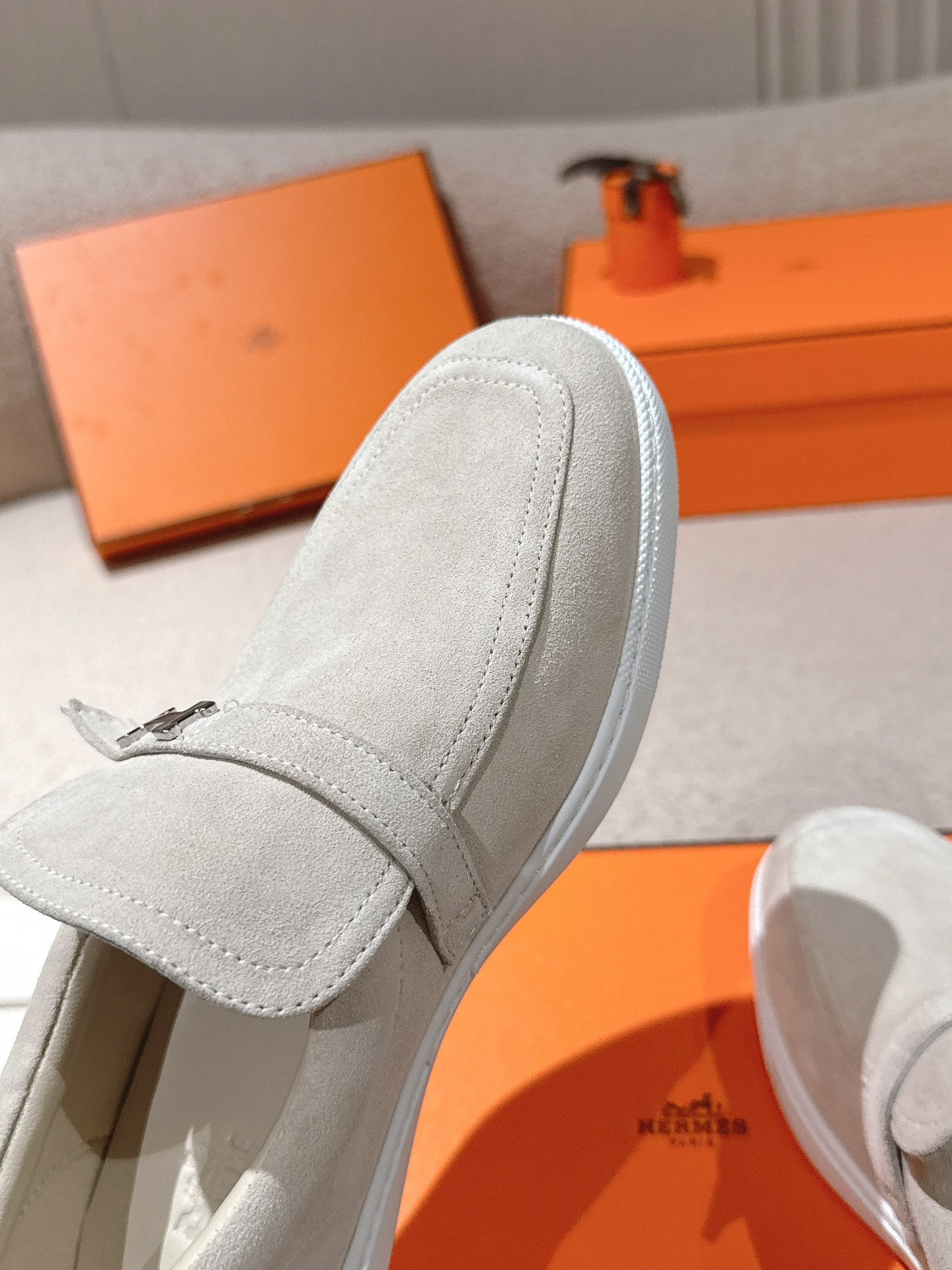 HM 25ss Loafers Light Beige Suede 577156