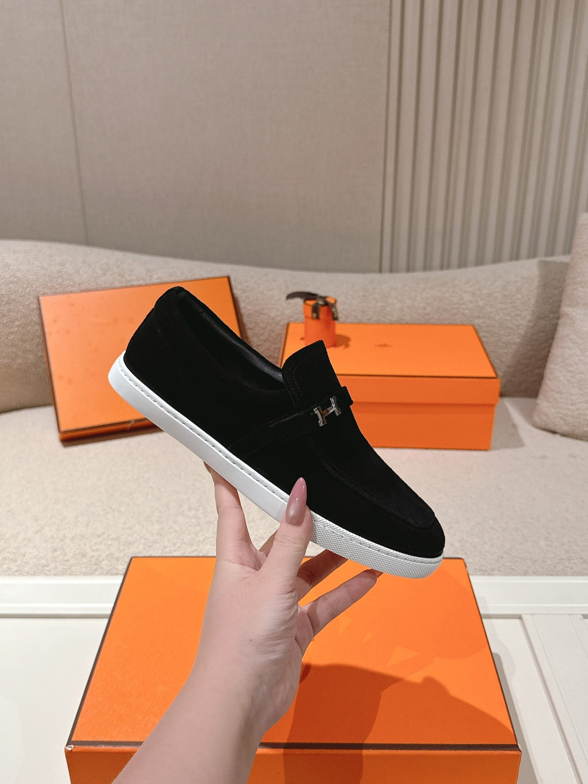 HM 25ss Loafers Black Suede 577160