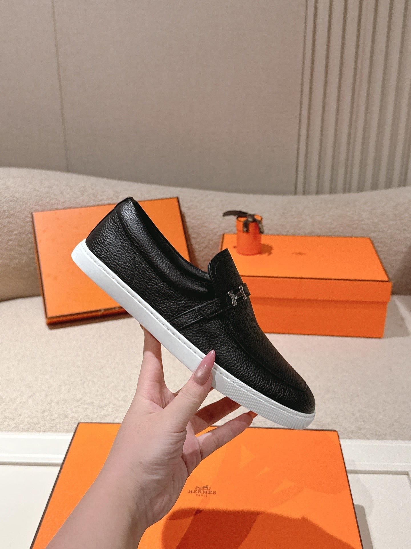 HM 25ss Loafers Black Sheepskin 577164