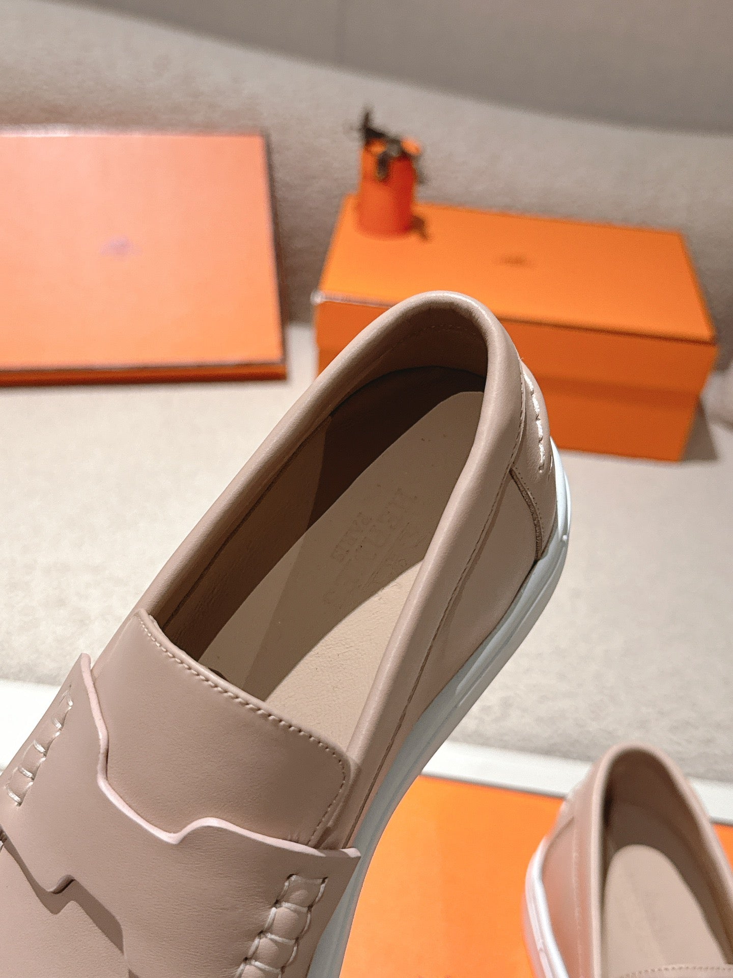 HM 25ss Platform Loafers Beige Sheepskin 577171