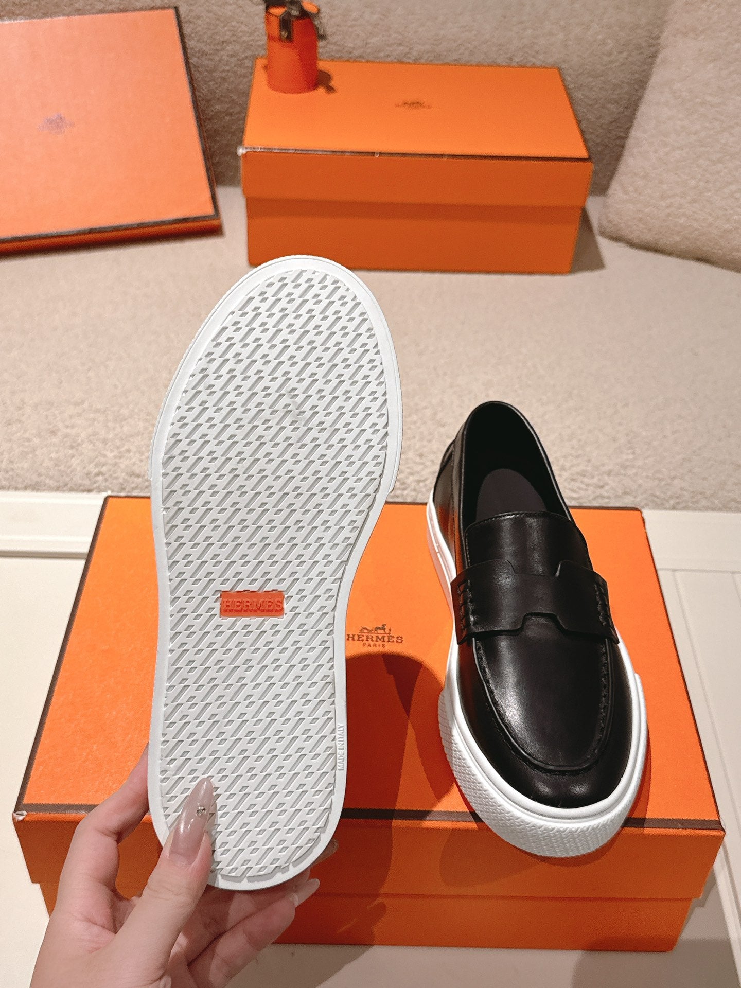 HM 25ss Platform Loafers Black Sheepskin 577172