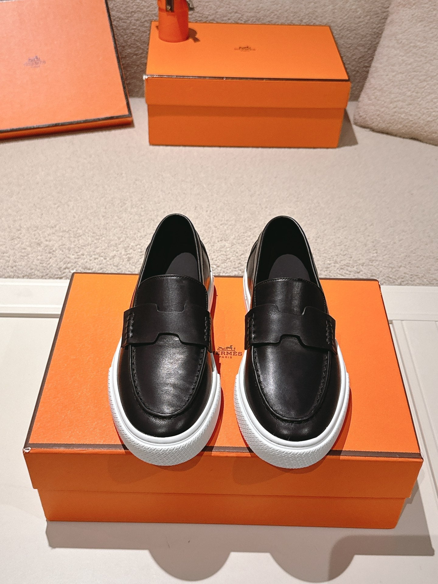 HM 25ss Platform Loafers Black Sheepskin 577172