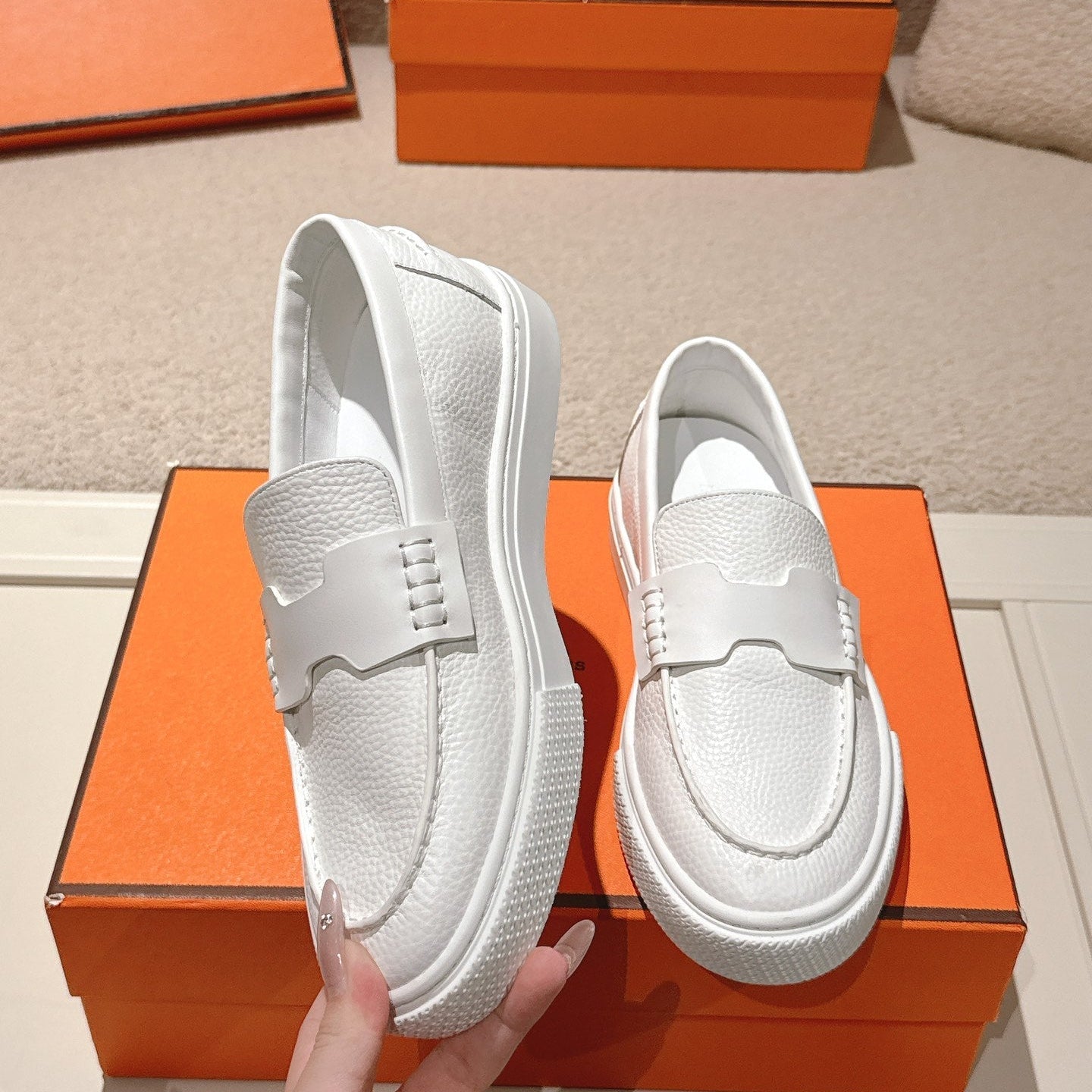 HM 25ss Platform Loafers White Sheepskin 577174