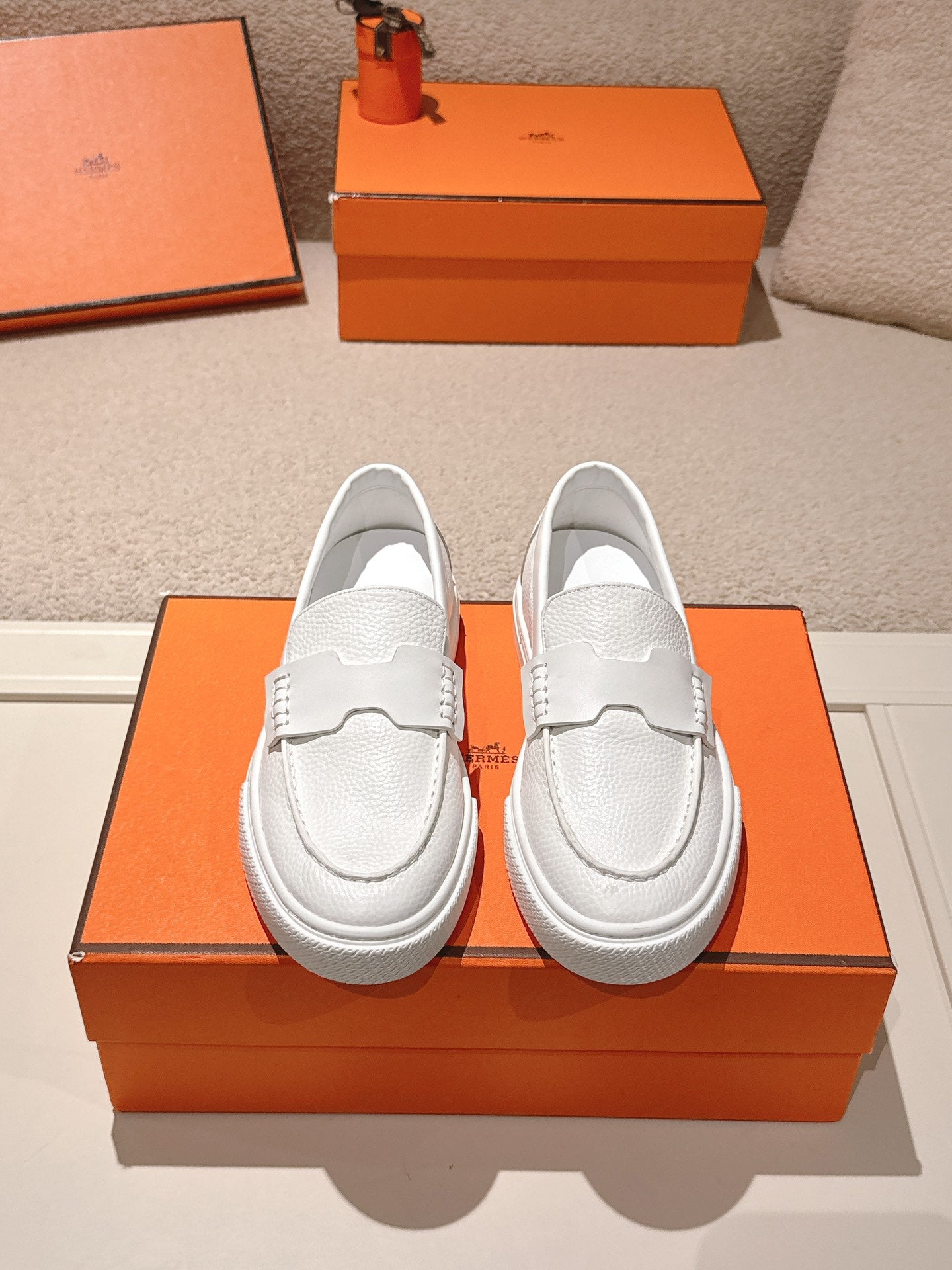 HM 25ss Platform Loafers White Sheepskin 577174
