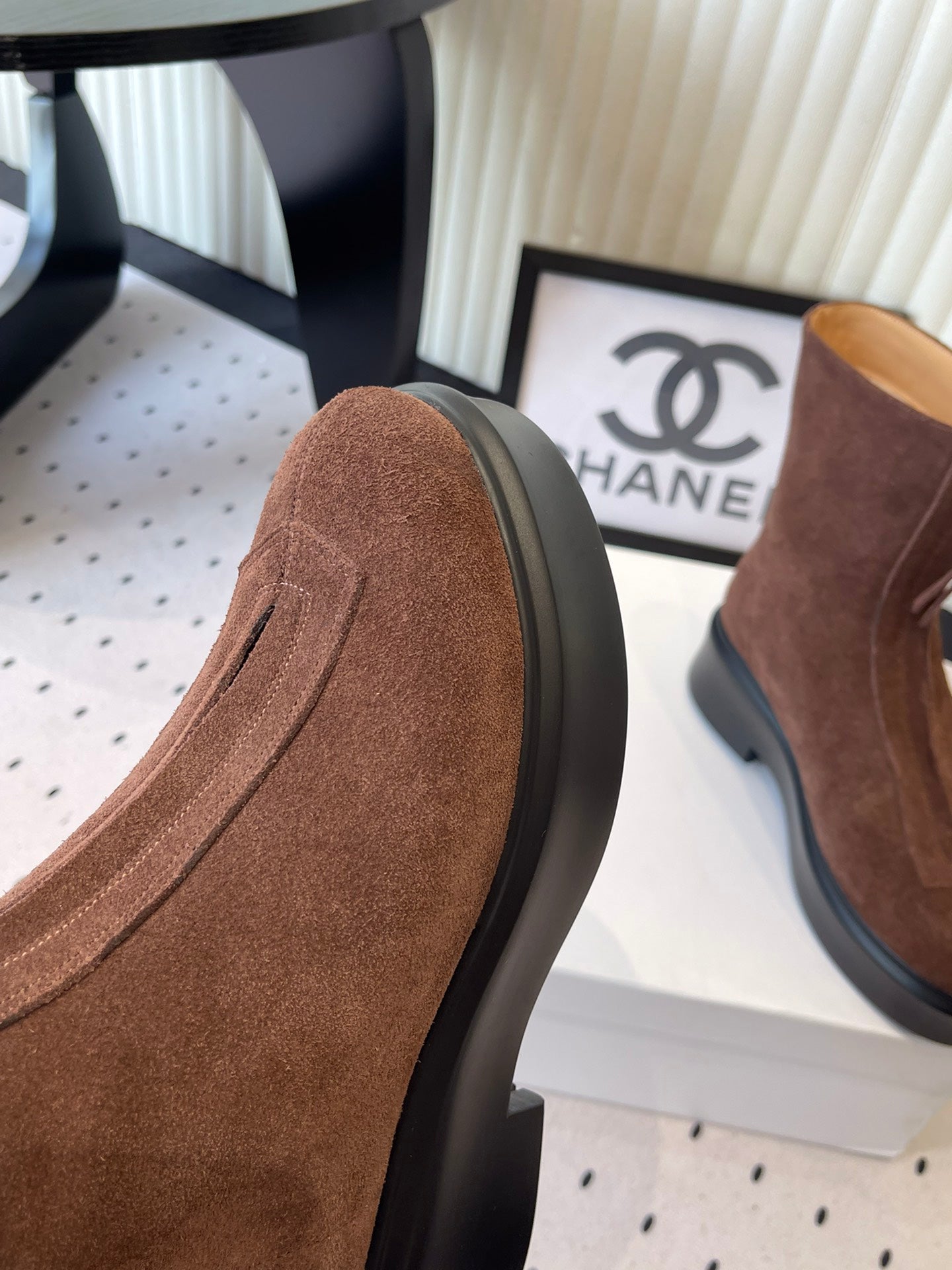 The Row 2025 Zipped Ankle boot Brown Suede 554603