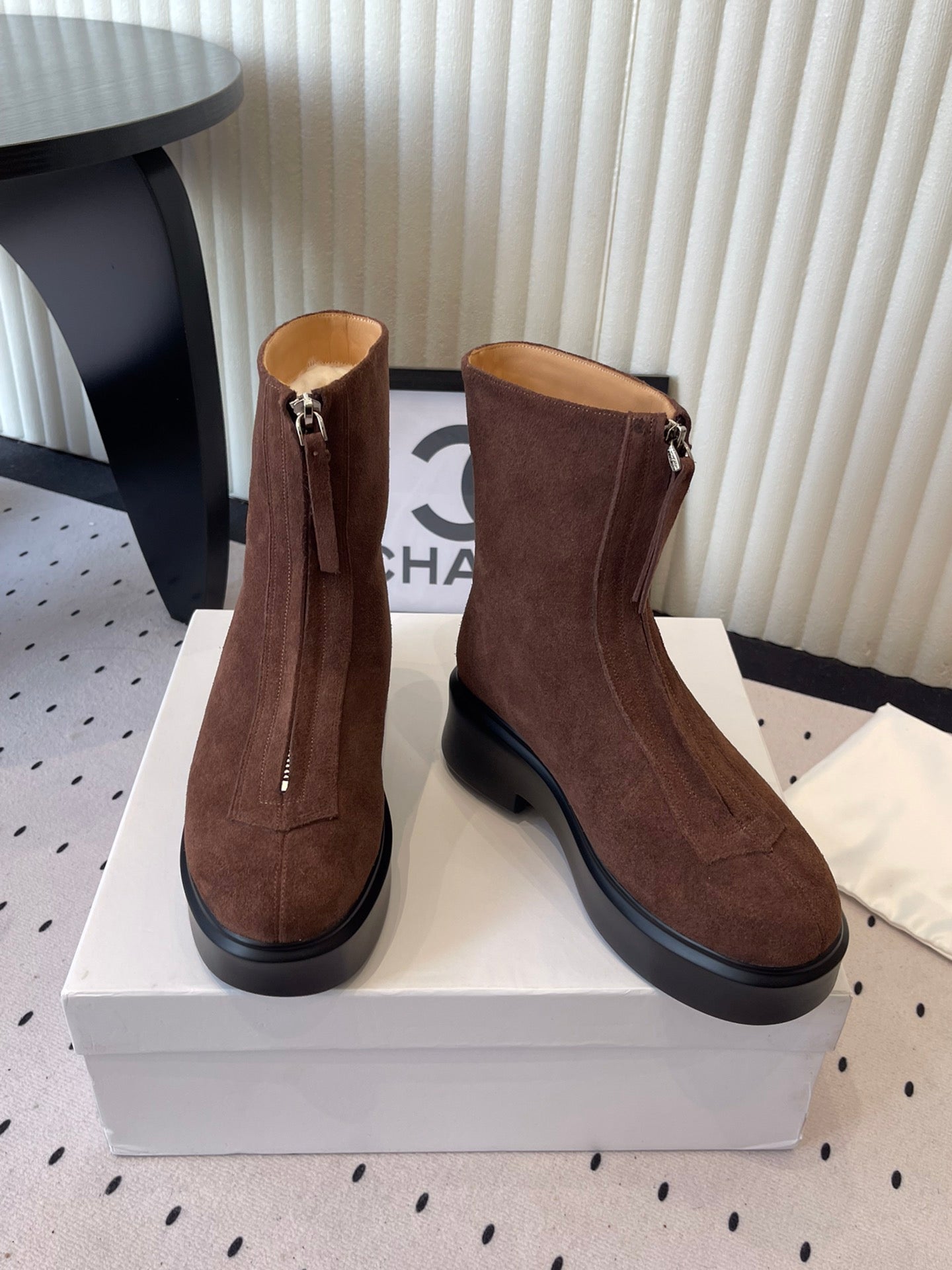 The Row 2025 Zipped Ankle boot Brown Suede 554603