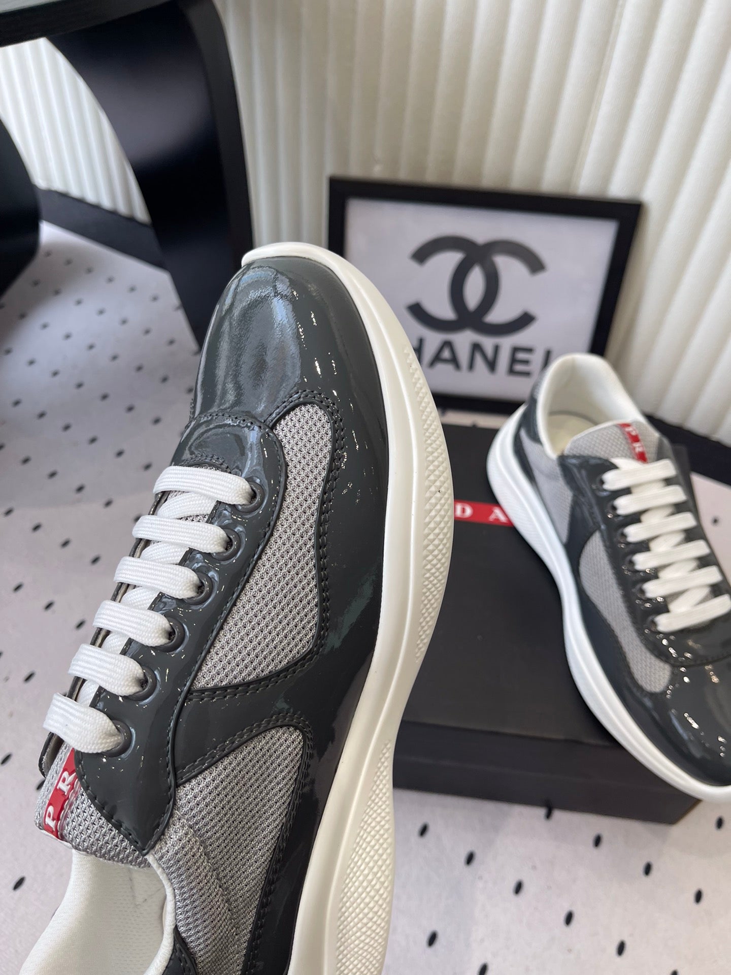 Pra 2025 Sneaker Dark Gray Patent Leather Mesh 554584