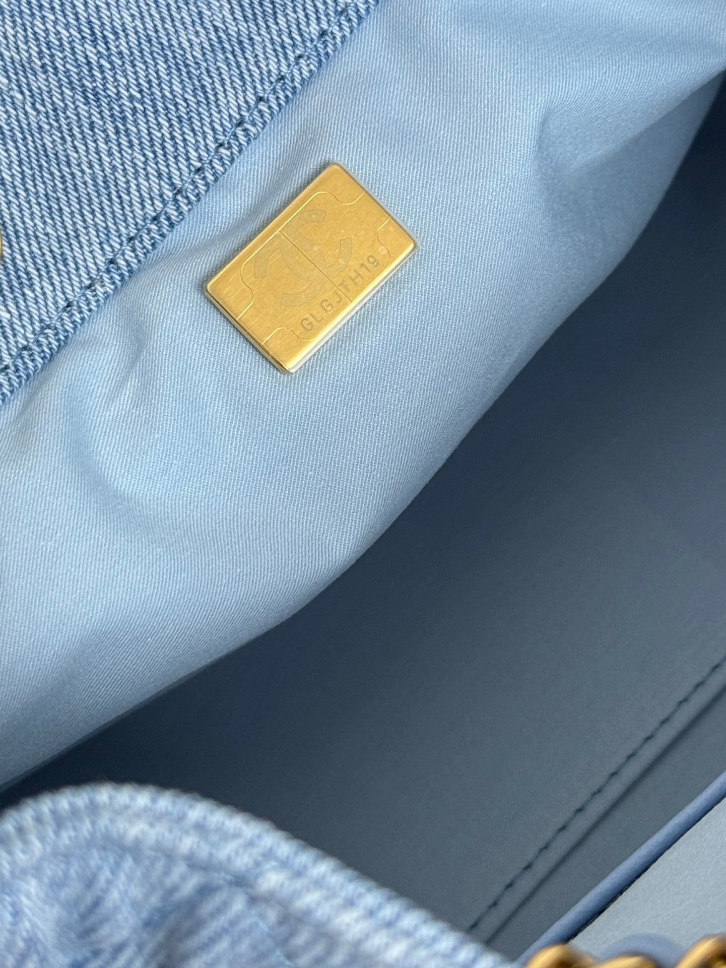 Chanel 25 Hobo Bag 22cm Blue Denim