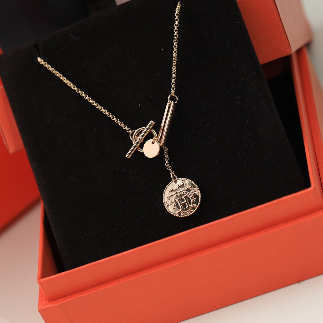 HM ROUND CARD SILVER PINK GOLD DROP NECKLACE