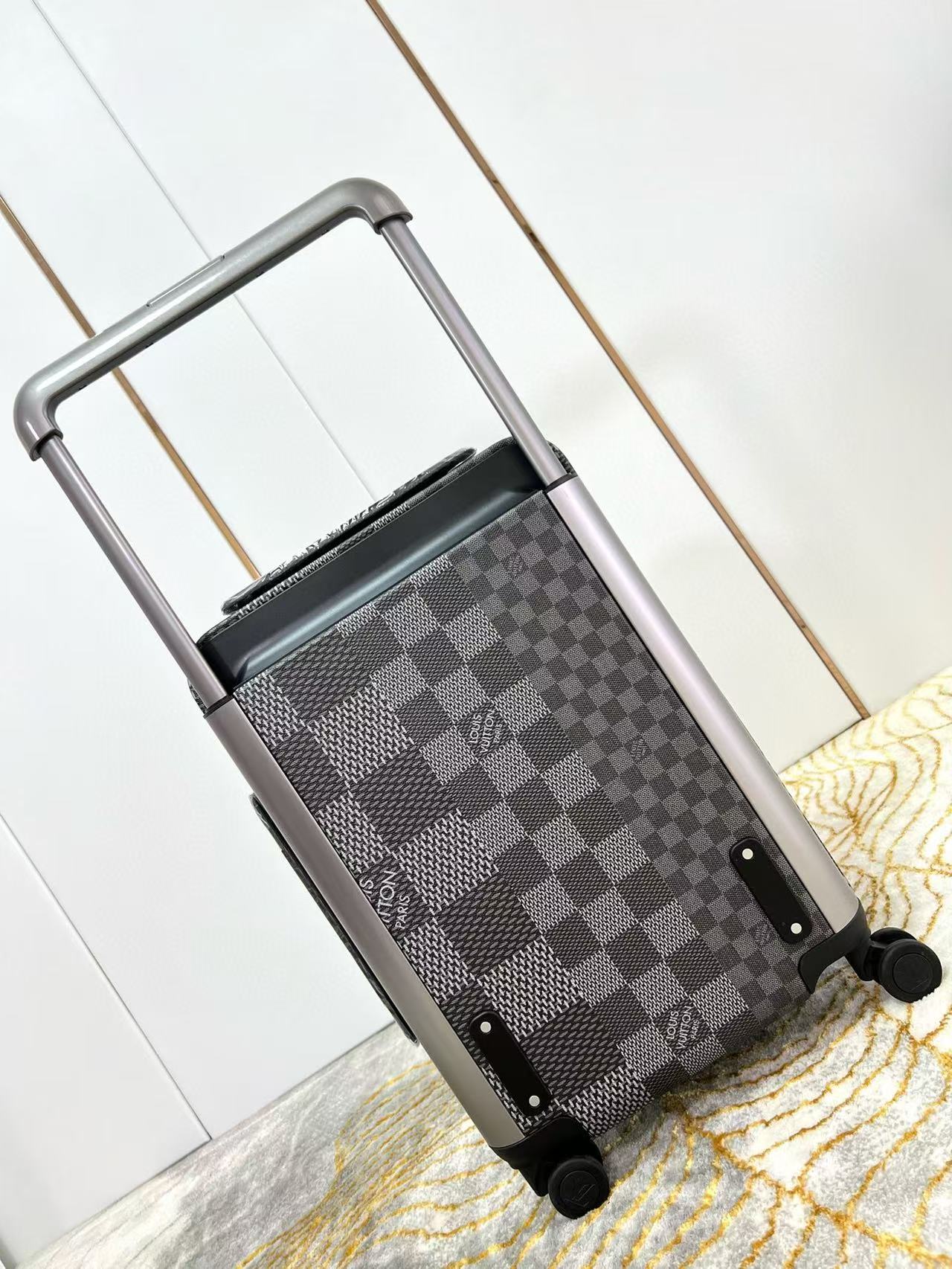 Louis Vuitton Horizon 55 Plaid Suitcase Gray Black Leather