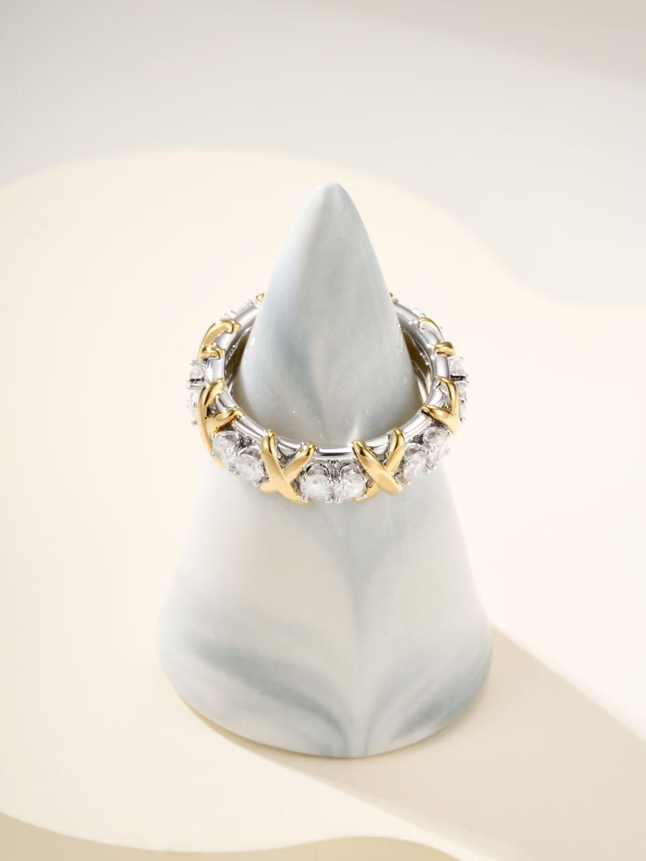 SIXTEEN STONE SILVER GOLD RING